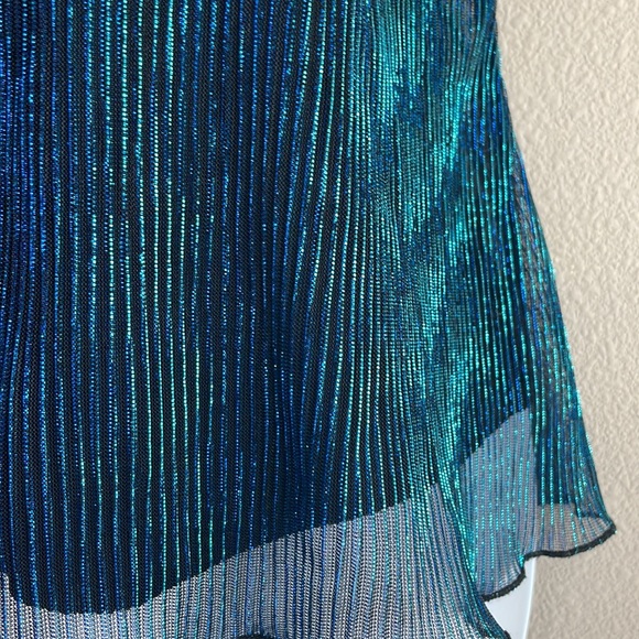 🆕 Guess | Annabella Cropped Flair Top Ornate Teal - Picture 7 of 10